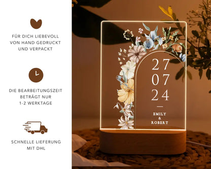 Geschenk zur Hochzeit Nachtlicht mit Datum und Blumen