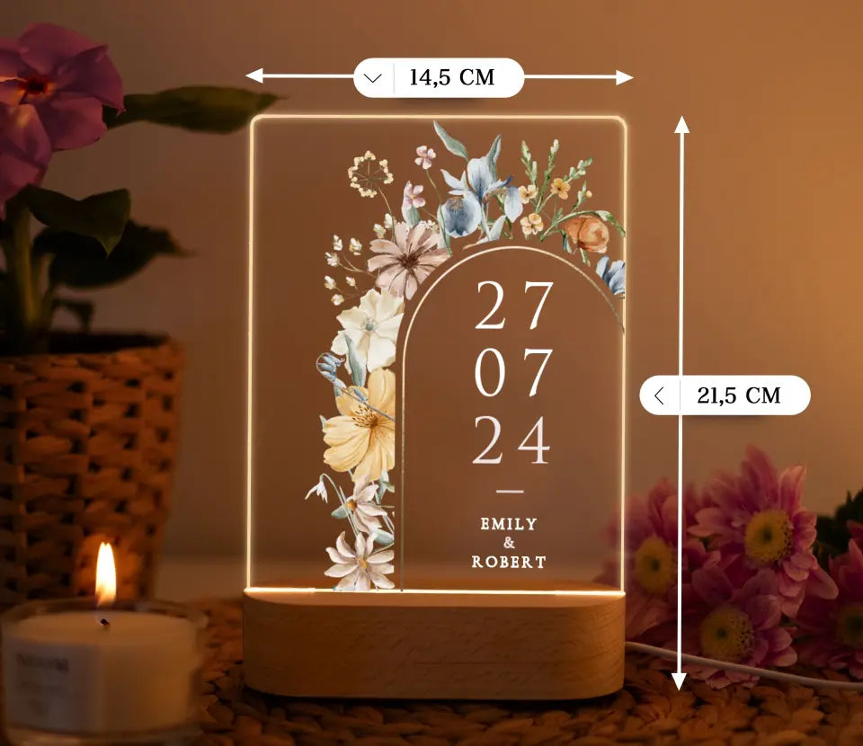 Geschenk zur Hochzeit Nachtlicht mit Datum und Blumen