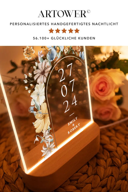 Geschenk zur Hochzeit Nachtlicht mit Datum und Blumen