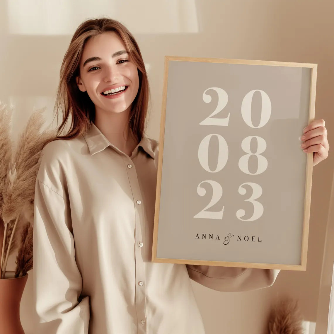 Individuelles Hochzeitsgeschenk – Beige Poster mit Namen & Datum