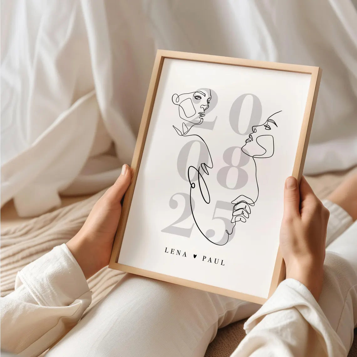 Individuelles Hochzeitsbild – Grau Poster mit „Ja“, Datum und Namen