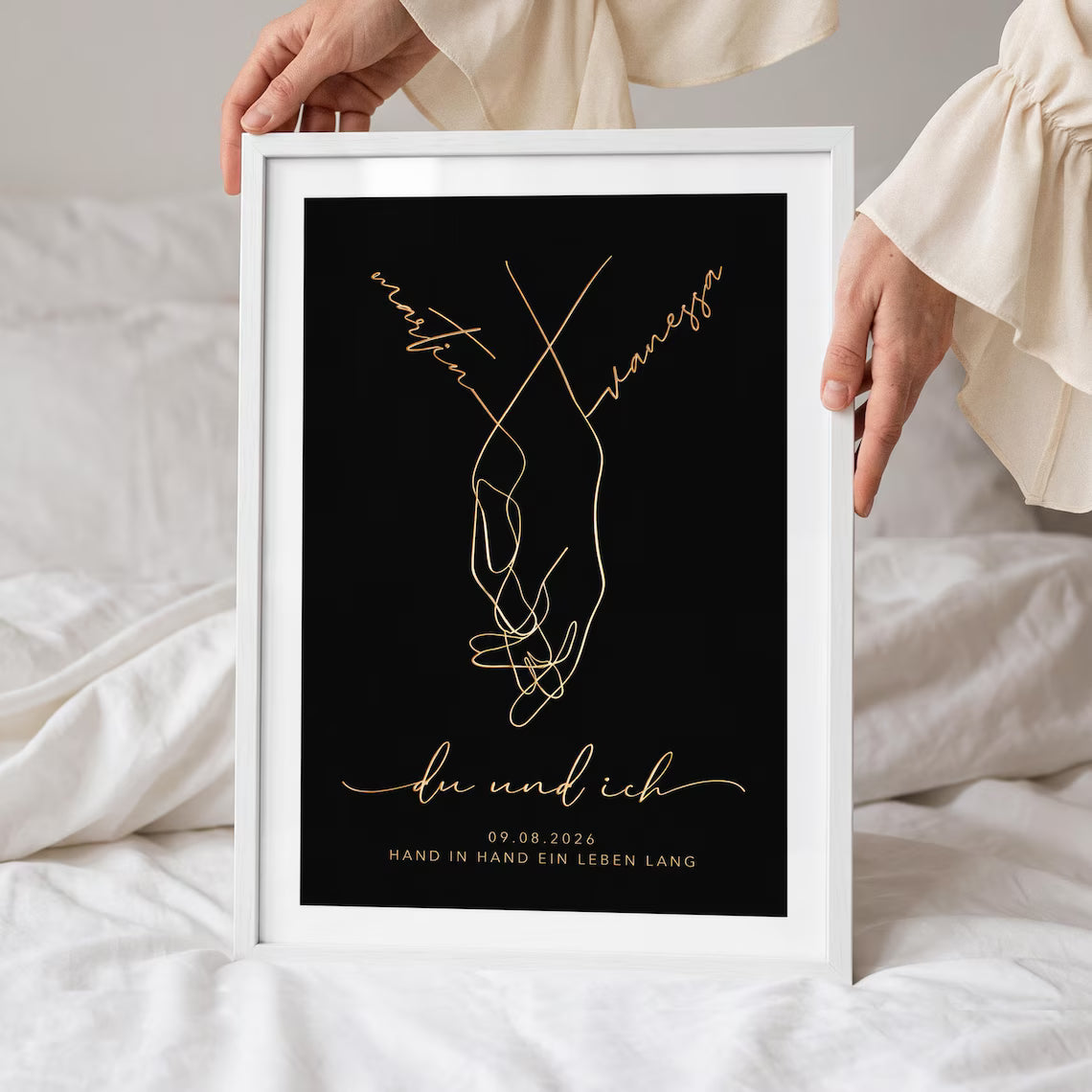 Personalisiertes Hochzeitsgeschenk „Hand in Hand“ mit Goldfolie