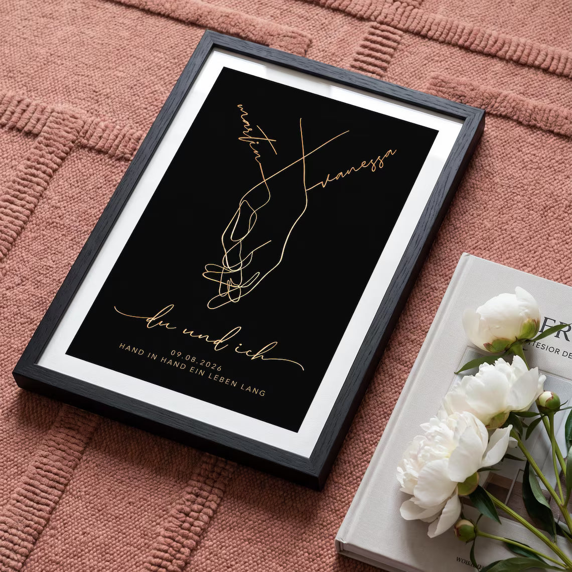 Personalisiertes Hochzeitsgeschenk „Hand in Hand“ mit Goldfolie